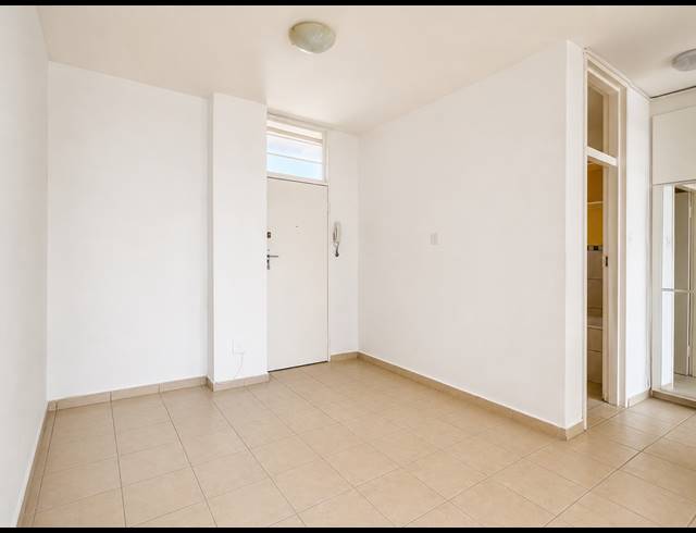 2 BEDROOM APARTMENT RENTED IN BEDFORD GARDENS